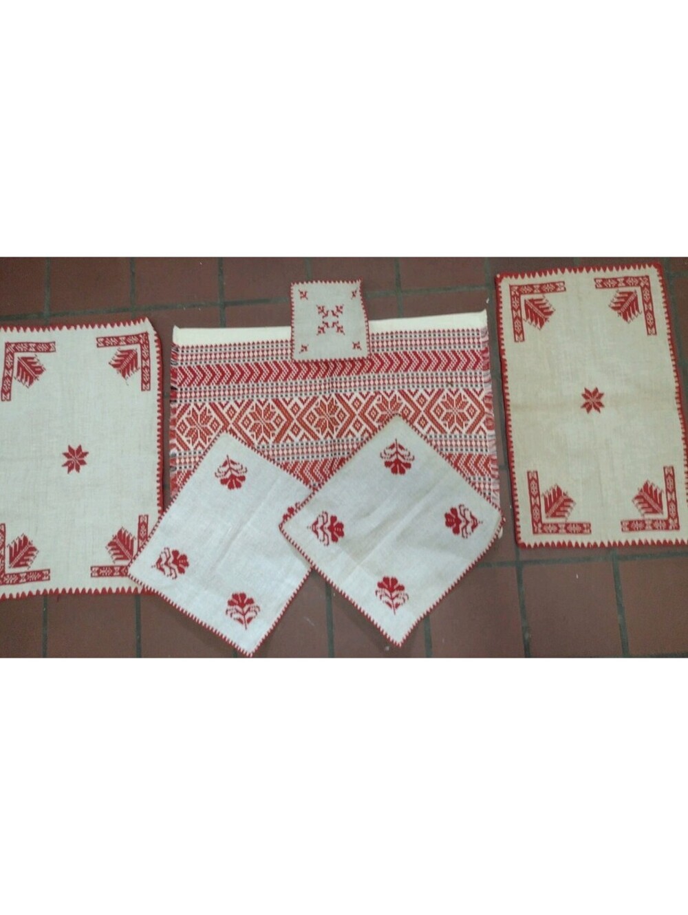 Vintage Folk Art Embroidered Linen Textile Lot Redwork Table Linens Pillow